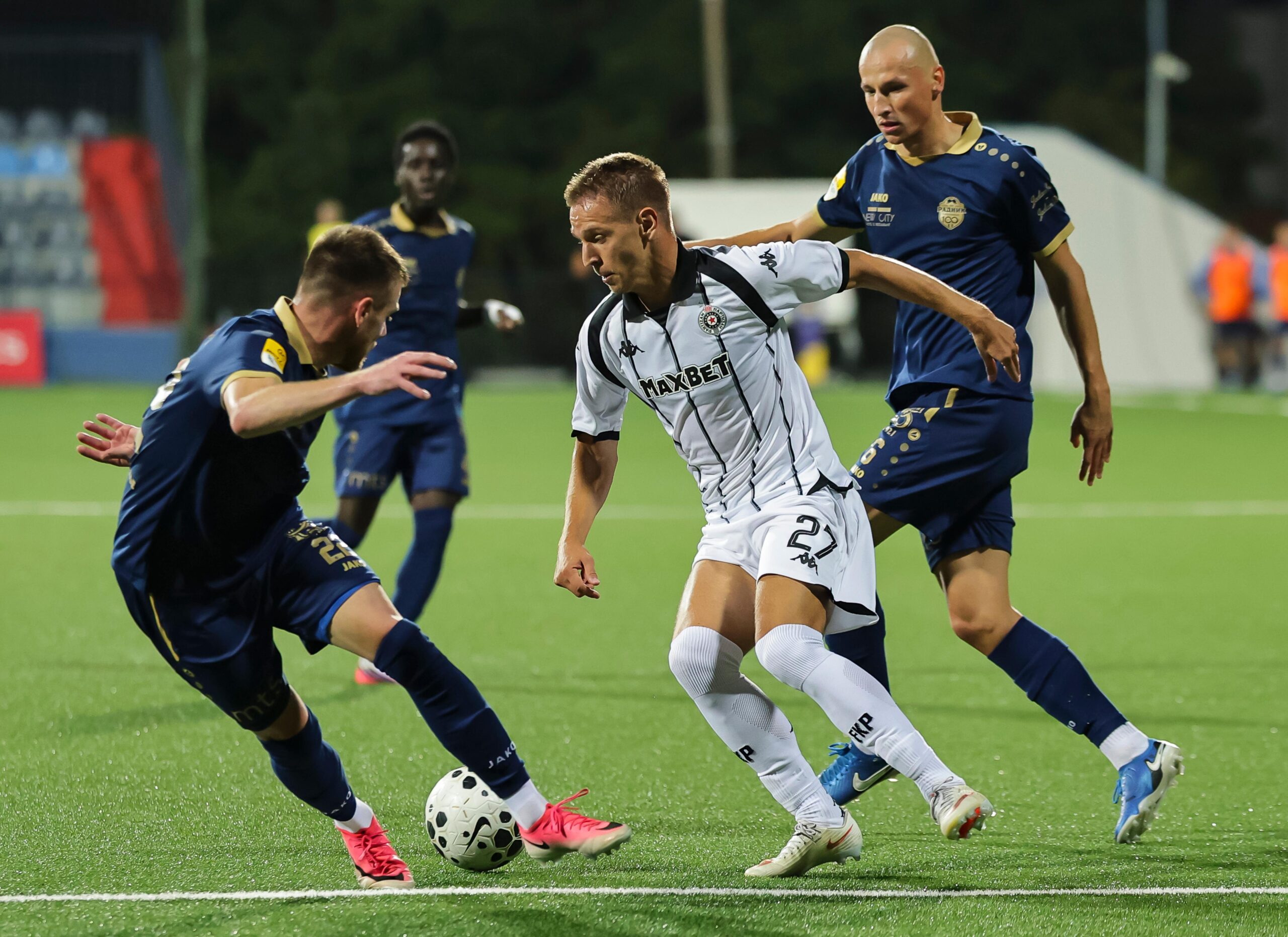 Osam golova u Surdulici: Radnik i Partizan podelili bodove u spektaklu 4:4